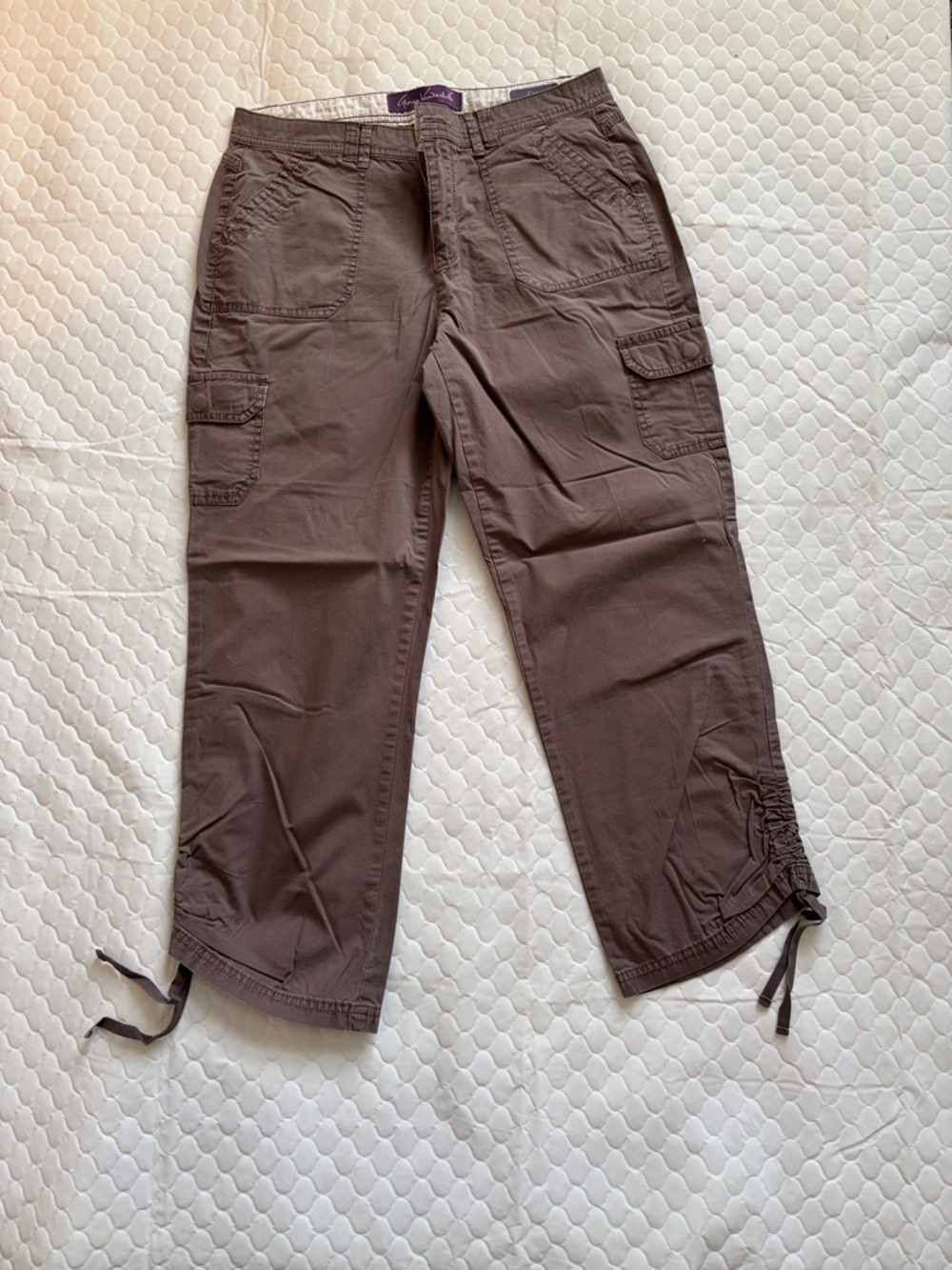 Gloria Vanderbilt Brown Drawstring Hem Capris